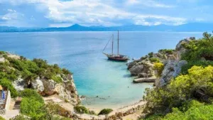 Loutraki Shutterstock28329.jpg